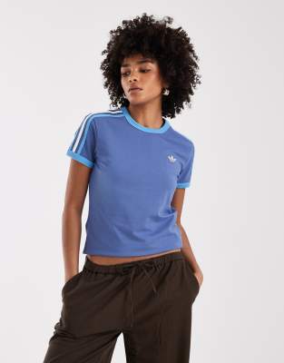 adidas Originals - Schmal geschnittenes T-Shirt mit 3 Streifen in Crew Blue/Hellblau/Weiß