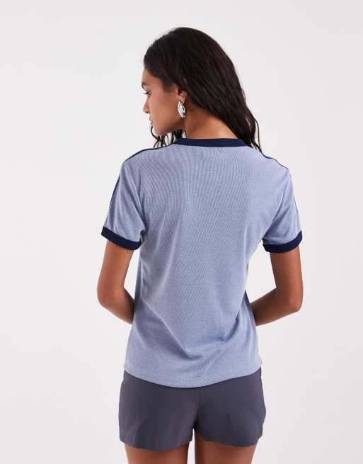 adidas Originals – Schmales T-Shirt in Hellblau mit den drei Streifen, 3 von 4