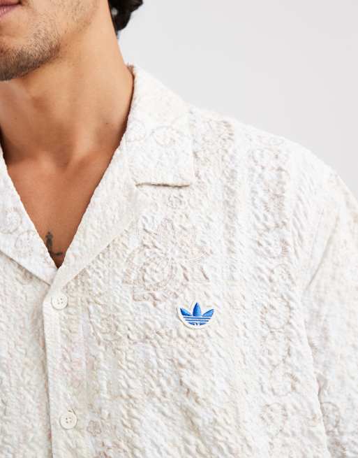 adidas Originals Seersucker-Resort-Hemd in Wollweiß mit Blumenmuster, 3 von 5