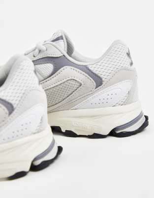 running trainers white