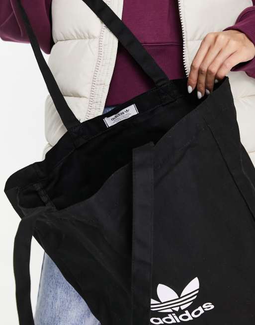 adidas Originals – Shopper-Tasche in Schwarz mit Dreiblatt-Logo | ASOS