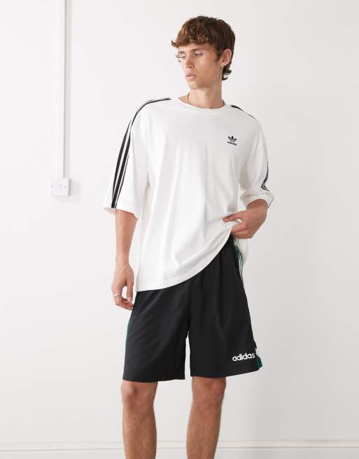 adidas Originals - Short in zwart en groen