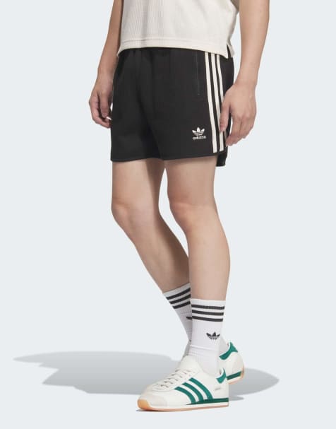 adidas Originals - Short met wafeltextuur in zwart - view 1