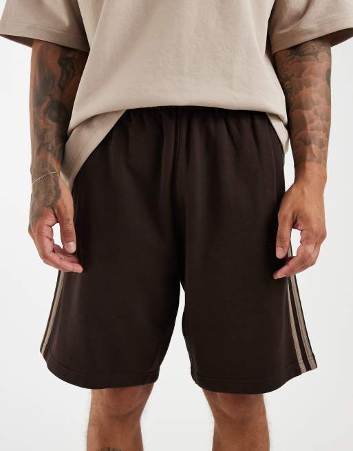 adidas Originals – Shorts in Aurora Coffee mit den 3 Streifen, 4 von 5