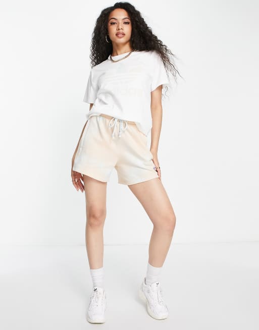 adidas Originals – Shorts in Blau und Orange mit Batikmuster