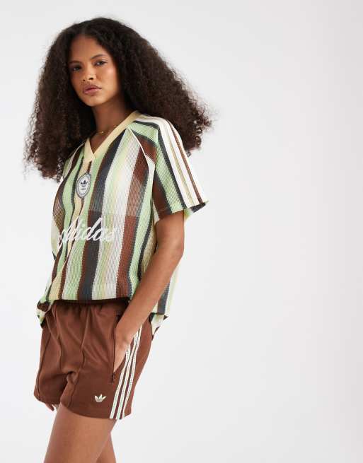 adidas Originals – Shorts in Braun mit den 3 Streifen im Häkeldesign, 2 von 5