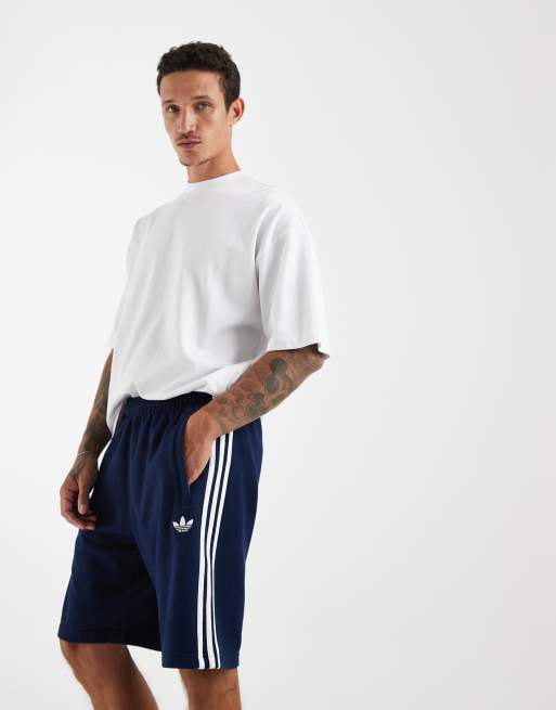 adidas Originals – Shorts in Night Indigo/Weiß mit den 3 Streifen, 3 von 5