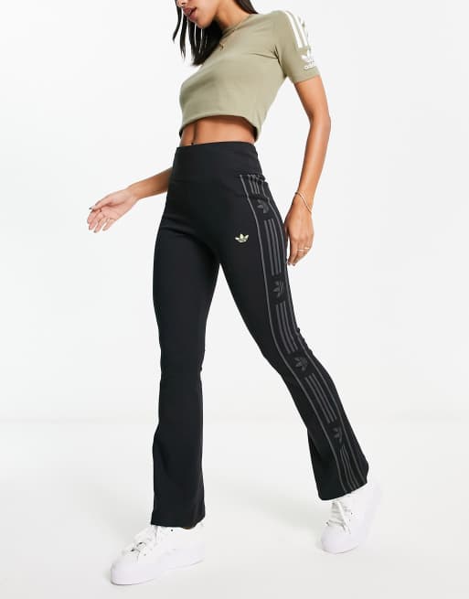 adidas Originals – Ski-Chic – Ausgestellte, gerippte Leggings in Schwarz