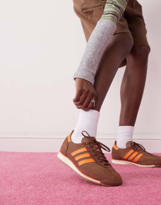 adidas Originals – SL 72 OG – Bruna och orangea sneakers