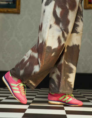  SL 72 OG trainers in pink and green