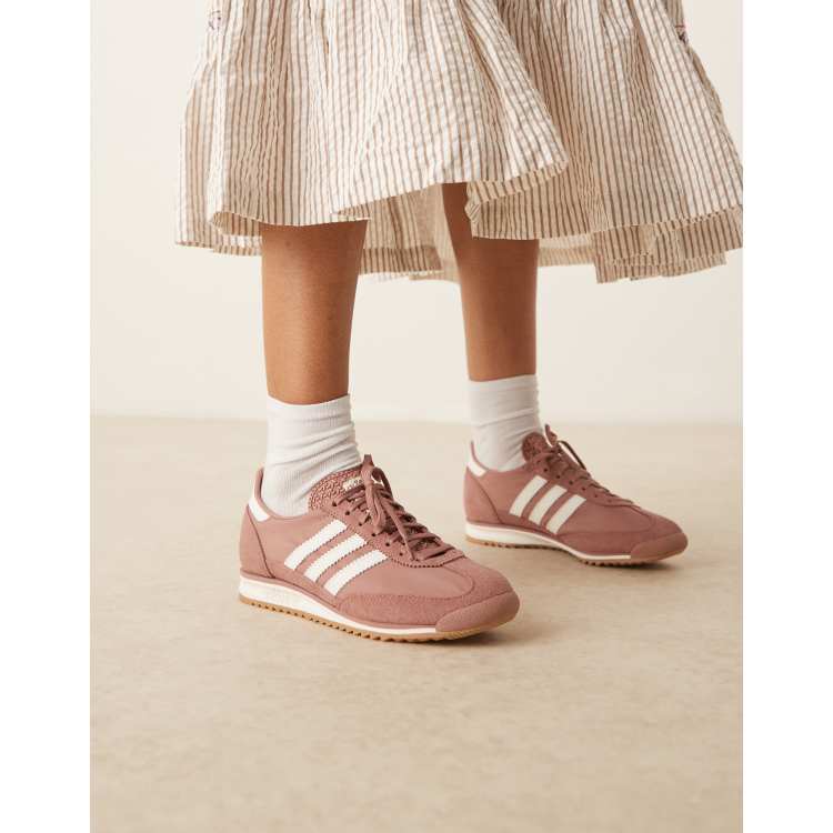 【adidas】SL 72 OG スニーカー BROWN (送料関税込) adidas Originals SL72 OG sneakers in brown | ASOS