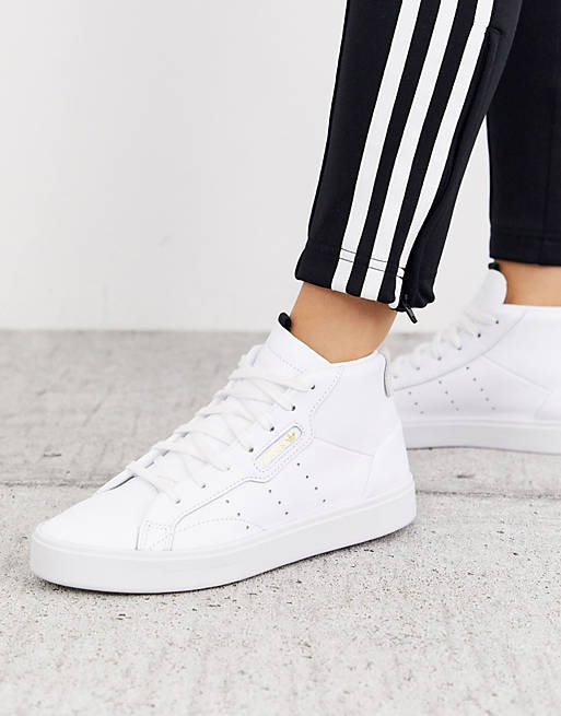 تتبع المركبات adidas Originals Sleek Mid Top sneakers in white and gray تتبع المركبات