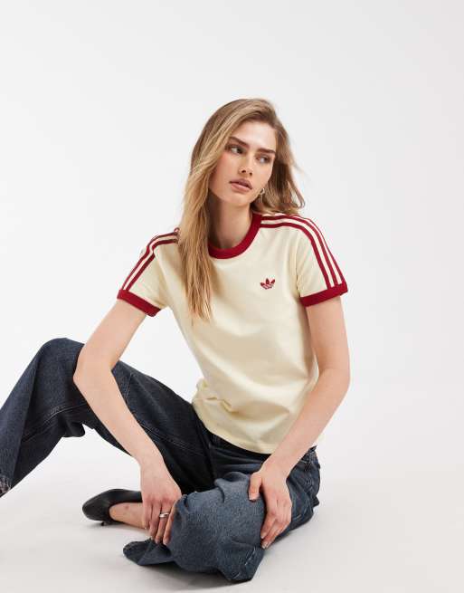 adidas Originals Slim-Fit-T-Shirt mit drei Streifen in Creme und Rot, 2 von 4