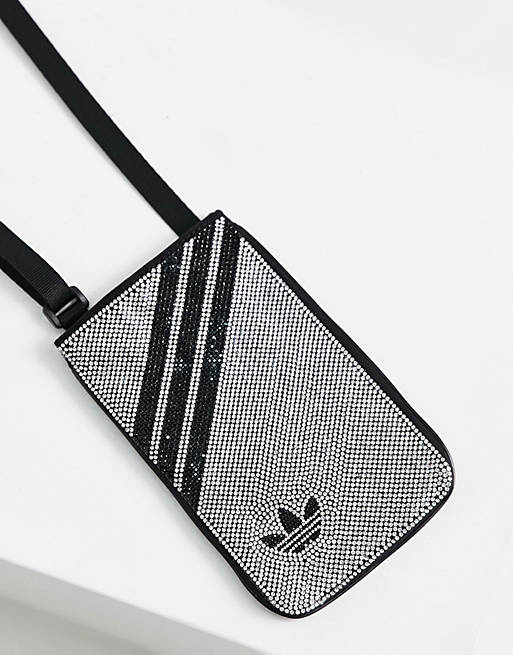 indre Fjern etisk adidas Originals - Sølvfarvet mini-taske med crossbody-rem, tre striber og  krystaludsmykning | ASOS