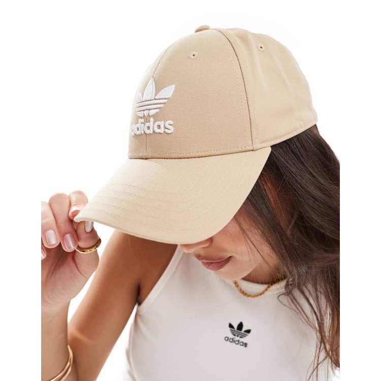 adidas Originals Snapback Kappe in Beige mit Trefoil Logo ASOS