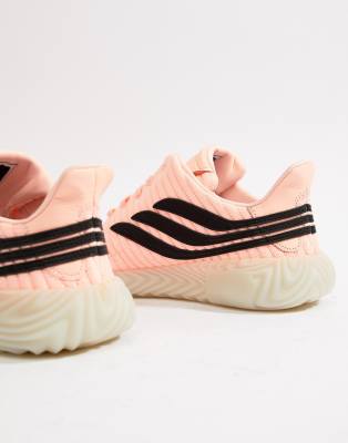 adidas Originals - Sobakov - Baskets - Rose BB7619 | ASOS