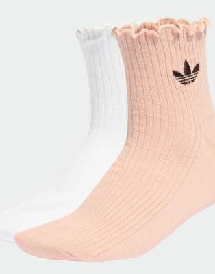 adidas Originals - Socken in Zartrosa / Weiß mit Rüschensaum