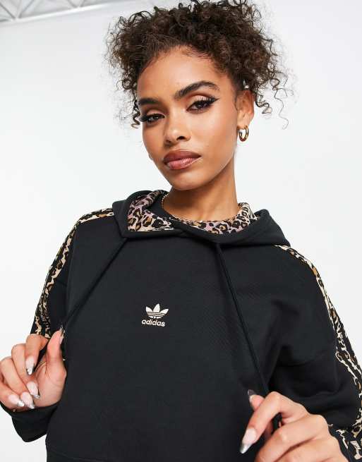 adidas Originals - Sort cropped hættetrøje med striber med leopardprint