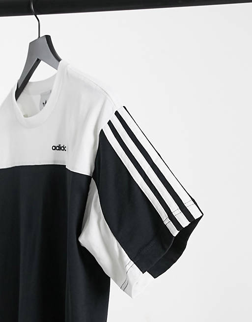 Lingvistik Mantle bestyrelse adidas Originals - Sort og hvid t-shirt med korte ærmer | ASOS