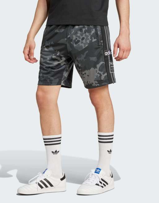 adidas Originals - Sorte camo-shorts