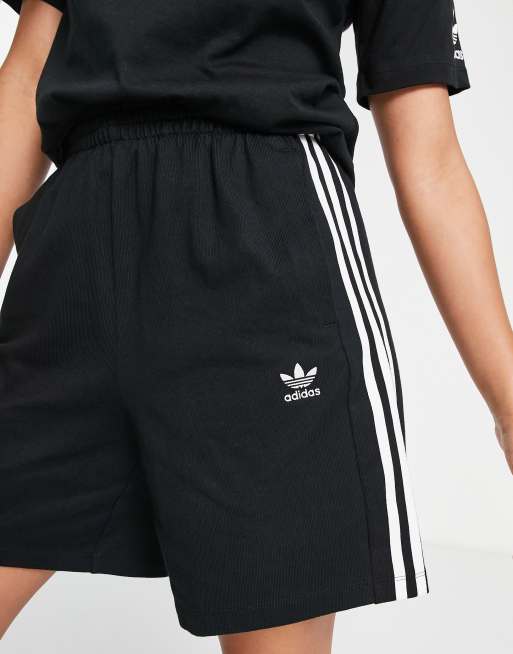 adidas Originals - Sorte oversized shorts 