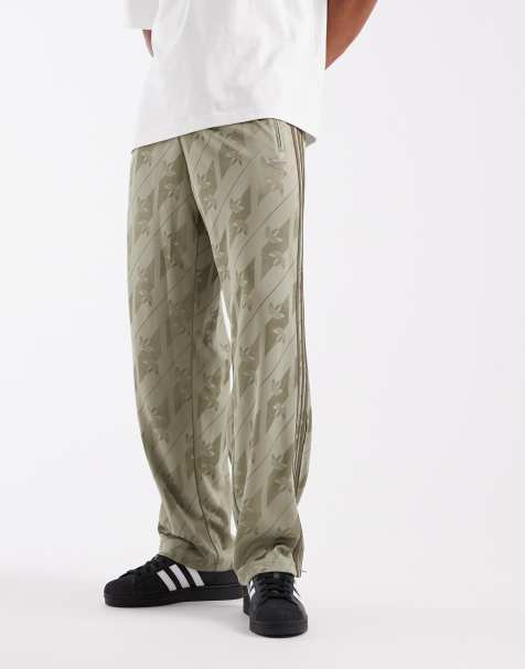 adidas Originals spodnie dresowe Firebird w kolorze khaki z monogramem - view 1