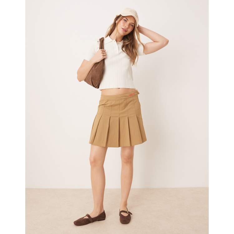 207947764-1-beige?$n_750w$&wid