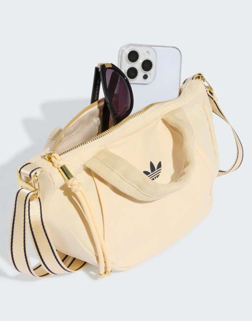adidas Originals Sport XS Croissant-Tasche in Warm Vanilla und Indigo, 3 von 4
