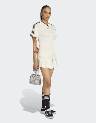 adidas Originals - Sportrock in Wollweiß mit niedrigem Bund