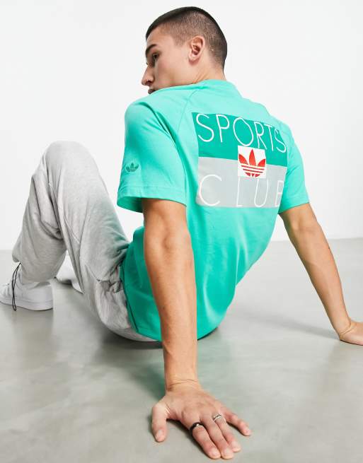 adidas Originals – Sports Club – Zielony T-shirt z nadrukiem na plecach