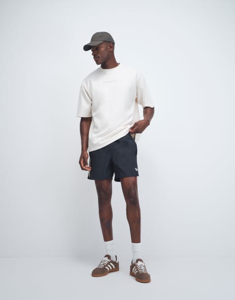adidas Originals – Sprinter – Mörkgrå shorts, endast hos ASOS - view 1