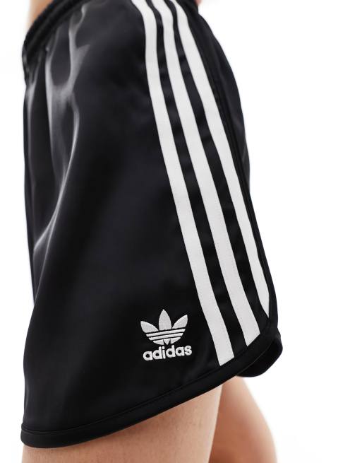 Pantaloncini adidas neri strisce bianche online