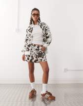 ASOS DESIGN - Pantalon large d'ensemble à rayures - Chocolat