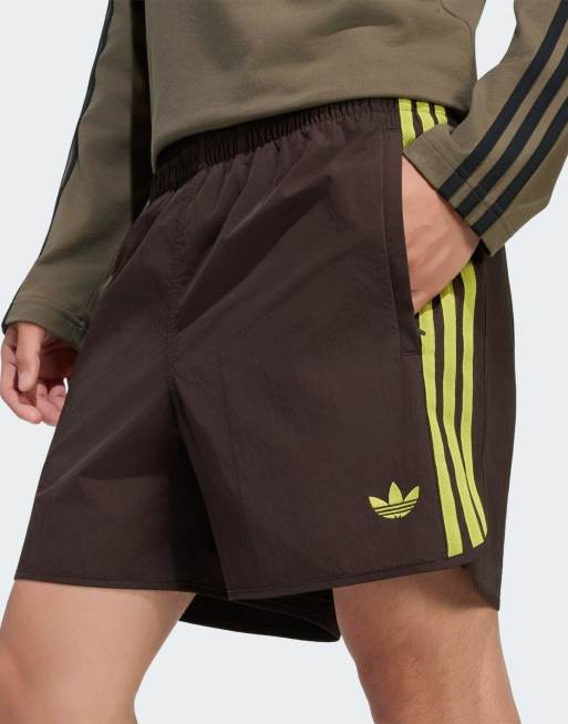 adidas Originals Sprinter-Shorts in aurora coffee / preloved lime, 4 von 4