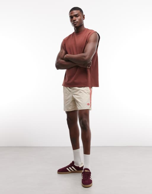 adidas Originals – Sprinter – Shorts in Beige und Rot, 2 von 9