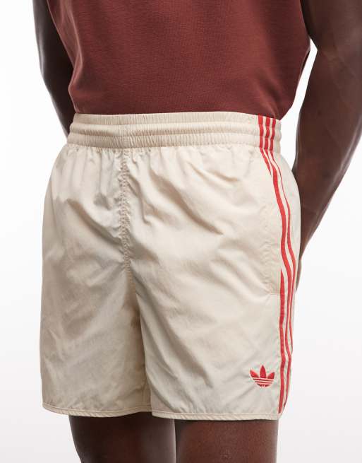 adidas Originals – Sprinter – Shorts in Beige und Rot, 4 von 9