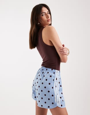 adidas Originals - Sprinter-Shorts in Blau mit den 3 Streifen und Punktemuster