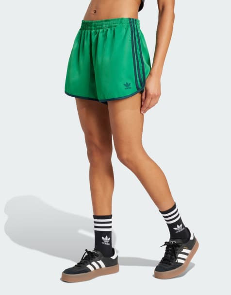 adidas Originals – Sprinter-Shorts in Grün mit 3 Streifen - view 1