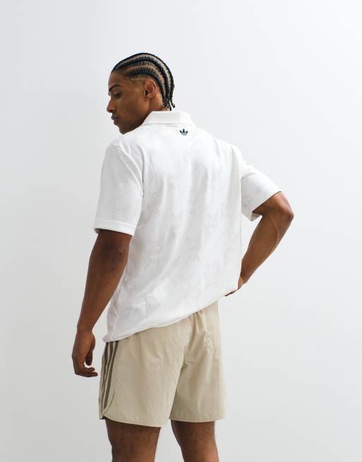 adidas Originals – Sprintershorts in hellem Khaki mit den drei Streifen, 4 von 9