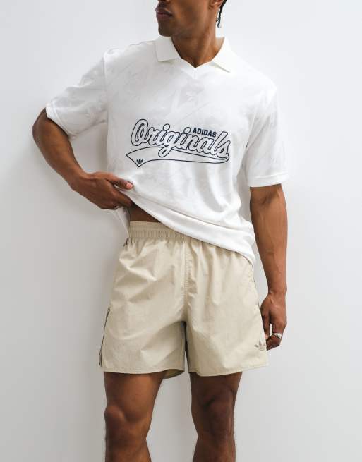 adidas Originals – Sprintershorts in hellem Khaki mit den drei Streifen, 5 von 9