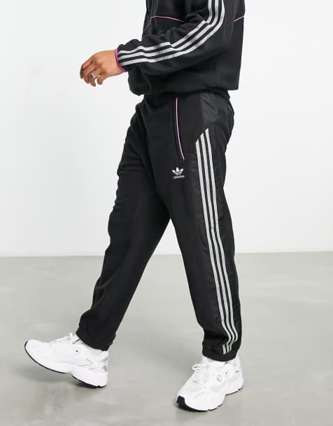 Asos Uomo Abbigliamento Pantaloni e jeans Pantaloni Joggers Joggers neri con logo piccolo 