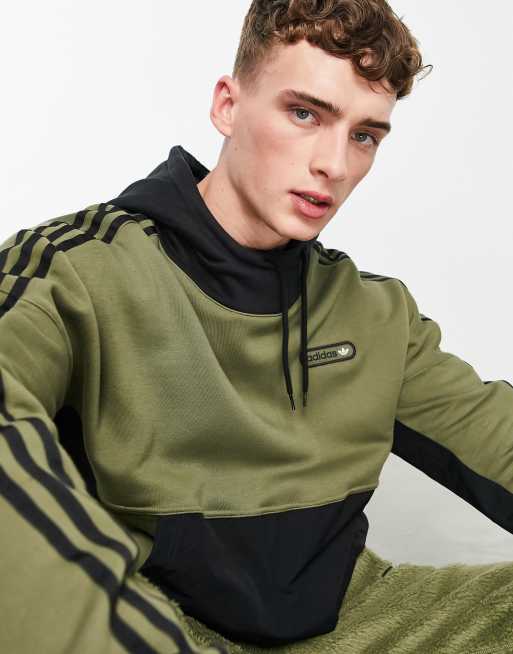 adidas Originals - SPRT - Kakigrøn hættetrøje med kontrasterende lomme i blandet materiale