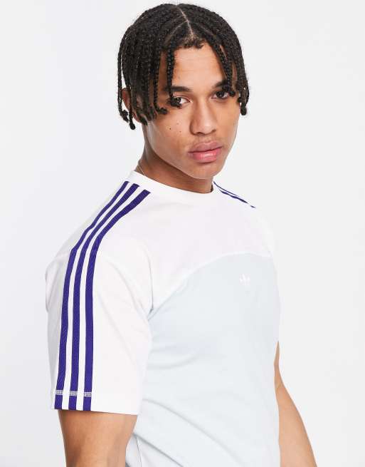 adidas Originals SPRT US T Shirt in Minzgrun mit den drei Streifen und Blockfarbendesign ASOS