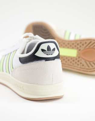 adidas 80s new bold