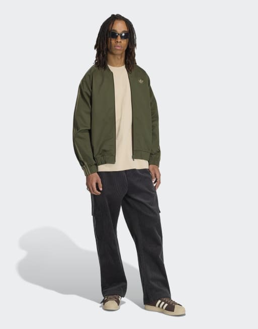 adidas Originals – SST Adicolor Classics – Trainingsjacke aus Baumwoll-Twill in Night Cargo, 4 von 5