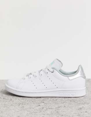 stan smith femme argentée