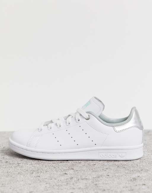 adidas Originals Stan Smith Baskets Blanc et argent ASOS