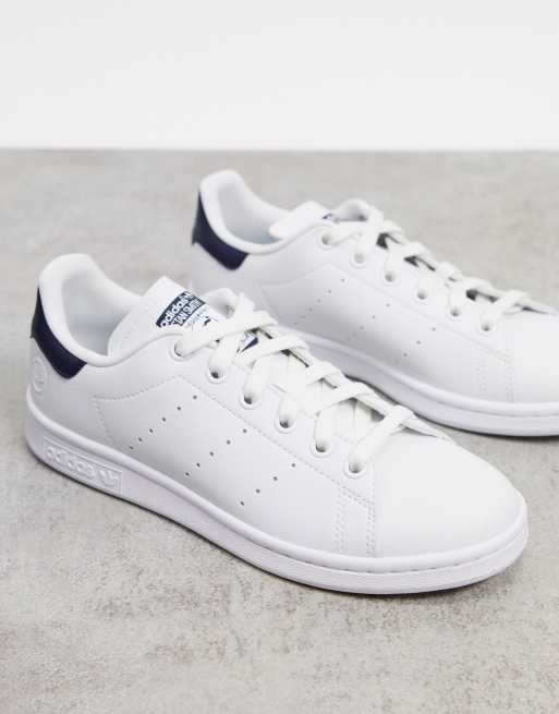 Stan smith blanc shop et bleu marine