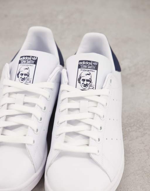 Stan smith blanche clearance et bleue