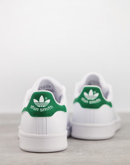 Stan smith verte clearance et blanche